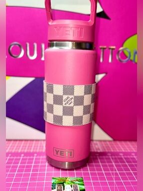 🩷 LV Custom Damier azure Yeti or Stanley Sleeve cup cover